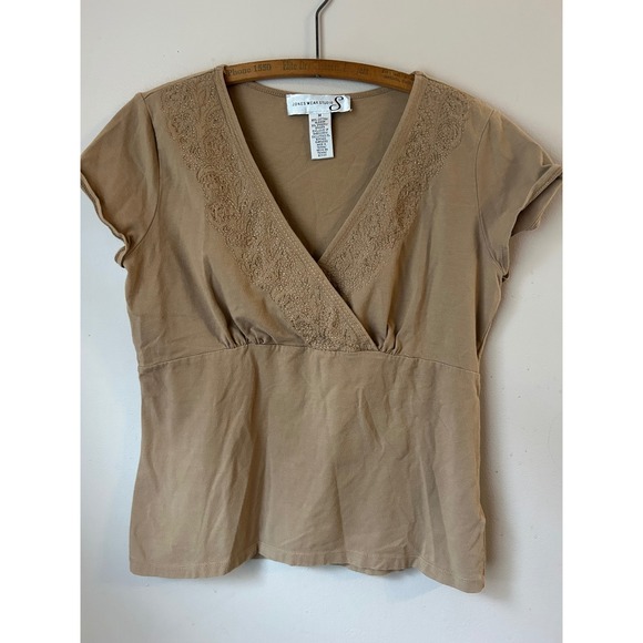 Jones New York Tops - y2k Jones Wear Studio Beige‎ Embroidered V Neck Size M 90s Normcore Babydoll